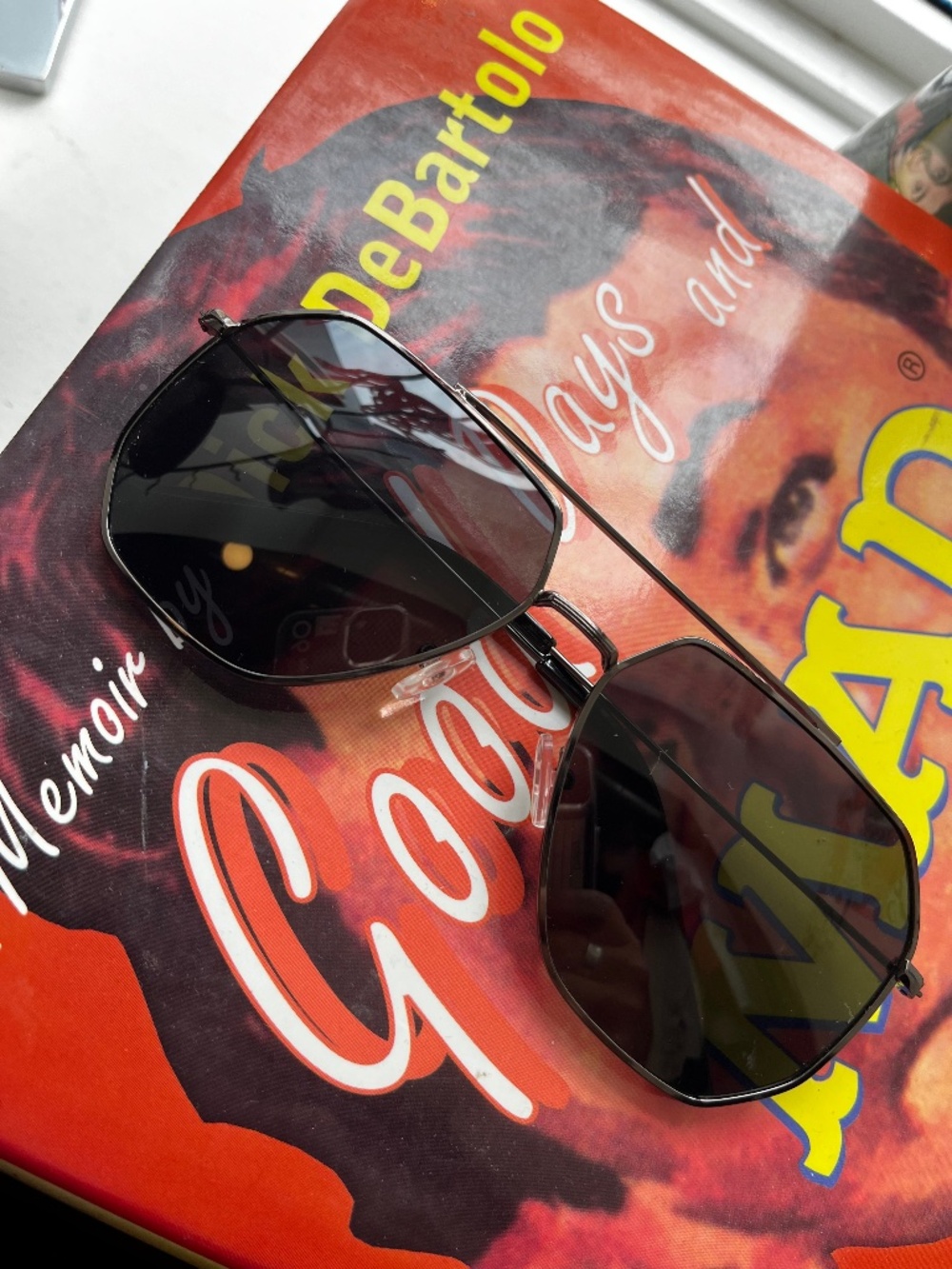 Square Black Aviator Thin Rimmed Sunglasses